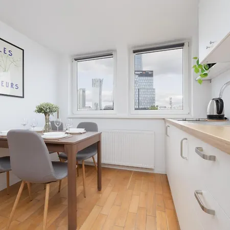 아파트 Chmielna By Solarento 바르샤바