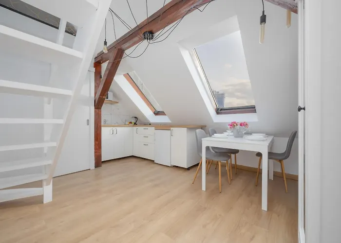 Apartman Chmielna By Solarento Varsó