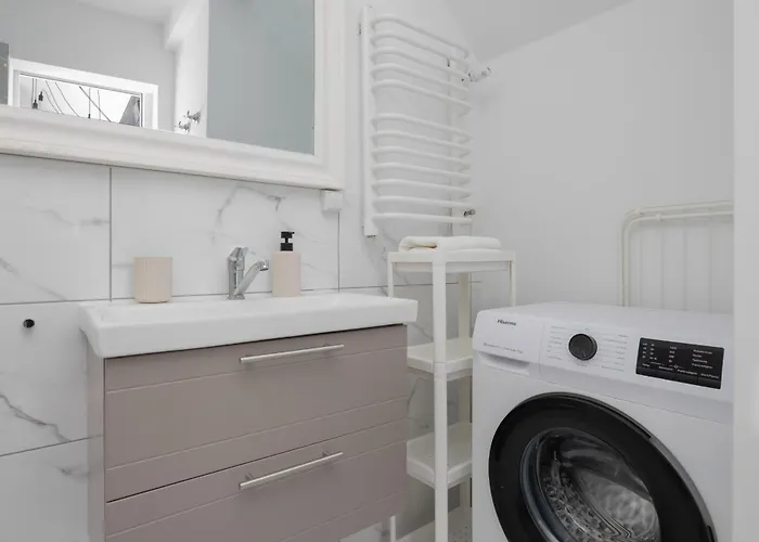 Apartman Chmielna By Solarento Varsó